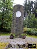 Verwendung einer Basaltsäule vom Stbr. Scheibenberg als Kriegerdenkmal im Stadtpark Scheibenberg, Erzgebirge, Sachsen, (D) 29.09.2015 (1).JPG